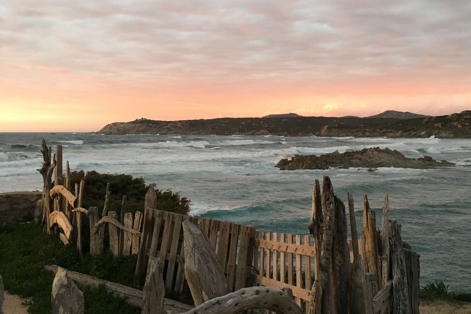 Wellenparadies Sardinien: Steffi Wahl zu Besuch bei den Sarden 