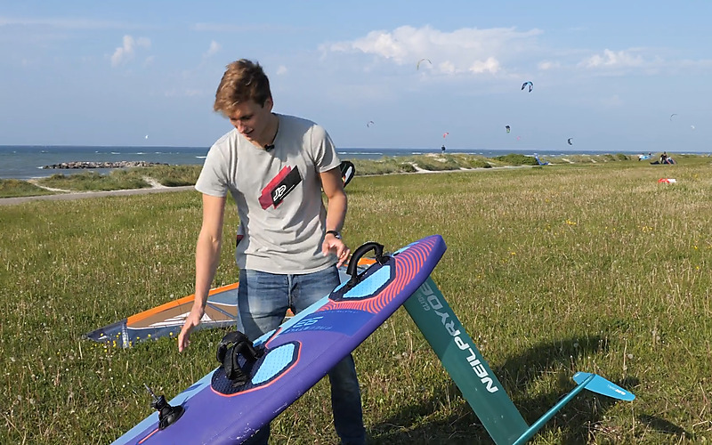 How to get into Foiling with a Freestyle Board 1 - Lucas Nebelung
