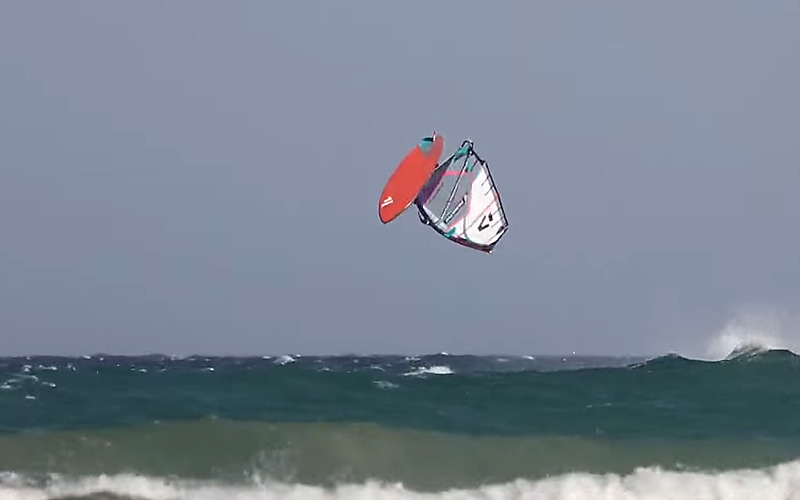 Windsurfing with Friends - Primus Sörling & Adrien Bosson