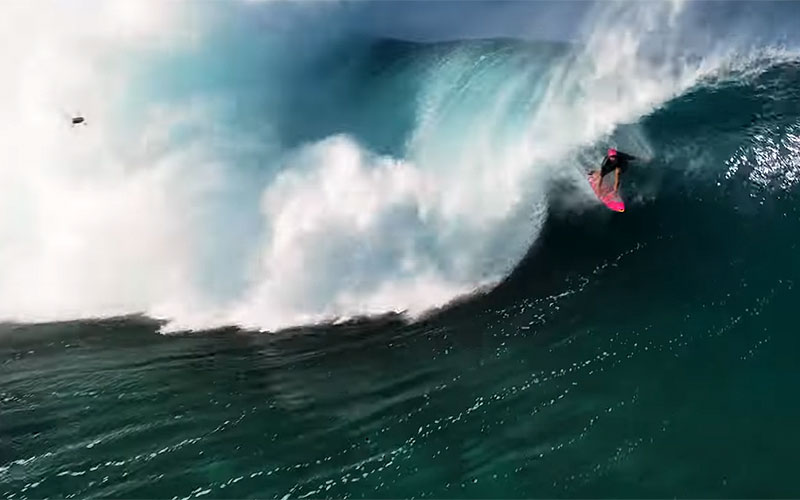 Heavy Swell slams the North Shore before the Pipe Masters -  Jamie O'Brien