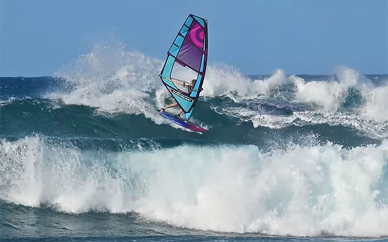 Windsurfing Ho'okipa - Morgan Noireaux