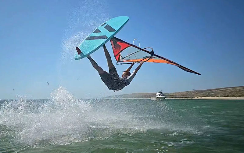 Freestyle Windsurfing in WA - Lucas Nebelung