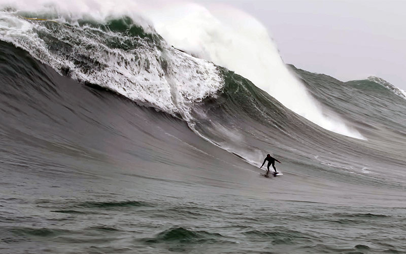 Surfing Jaws & Mavericks within 24 Hours - Kai Lenny