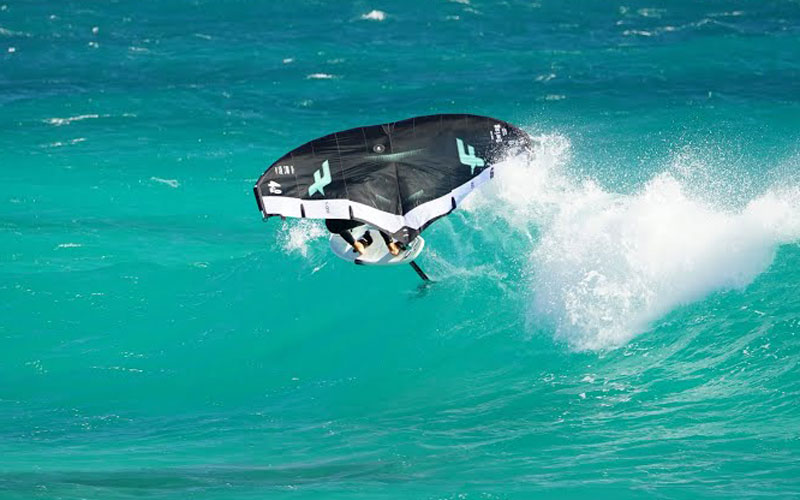 Dreamy Wingfoil Session in Corsica - Noe Cuyala