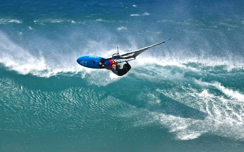 Windsurfing at Ho'okipa - High Surf Advisory Oct. 15th