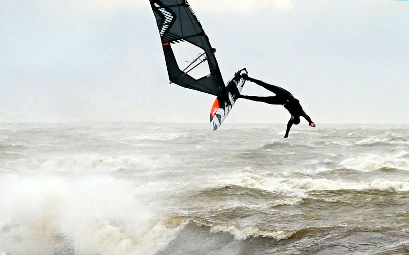 Send it Sunday Ep. 171: Crazy Crash in Storm Floriane - Windsurfing TV
