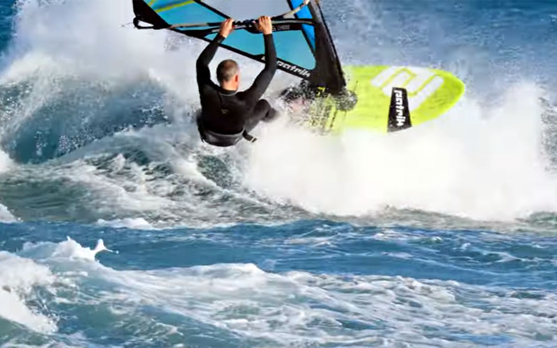 Windsurf Session with 40 Knots in Saint-Cyprien - Frederic Bonet