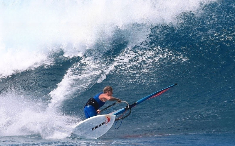 New Years Swell and Kona Winds - Robby Naish