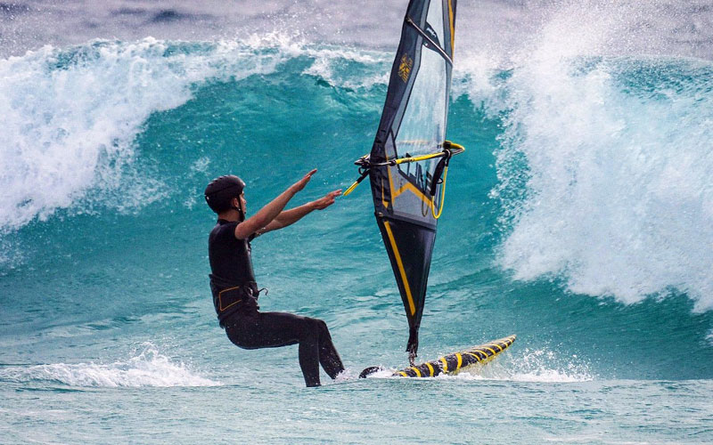 I got destroyed in the Shorebreak - Mario Kümpel