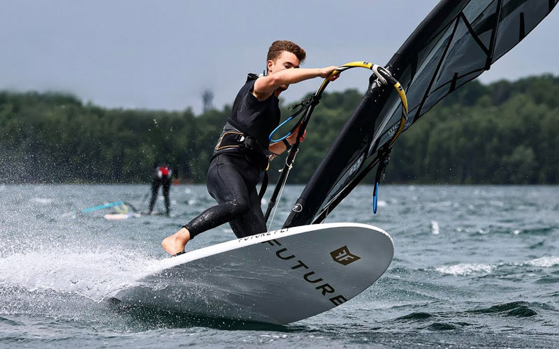 Power Jibe Windsurf-Tutorial - Mario Kümpel