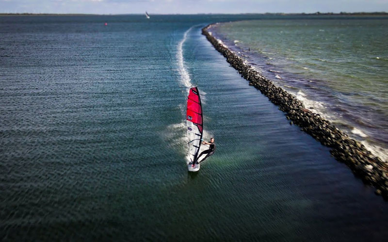 3 km Offshore to one of the craziest Spots in Netherlands - Nils Bach