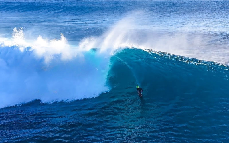 Tow-in Foiling at Mach Speed! - Gong