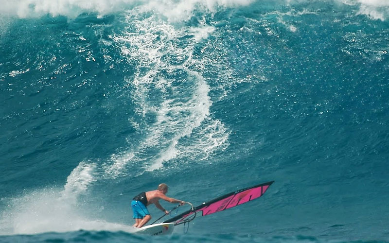 Excursion on the Rocks - Robby Naish