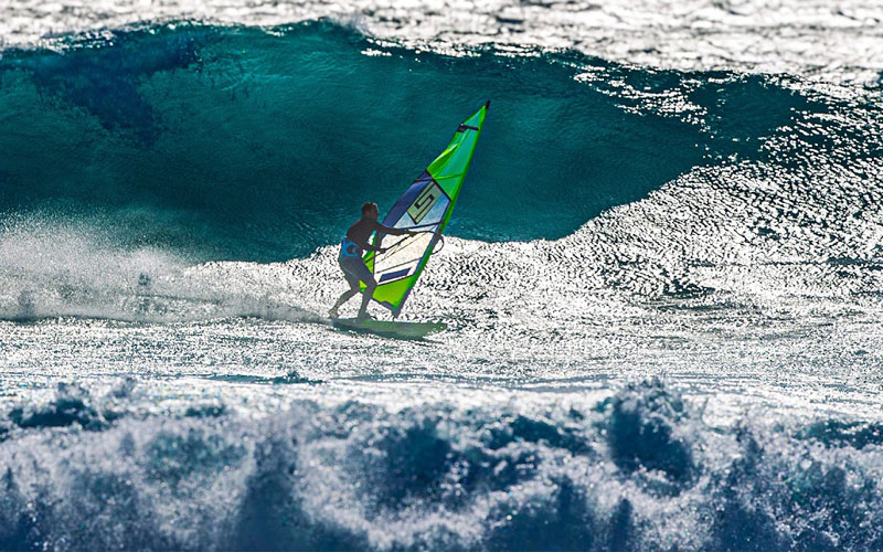 3m Waves at Margaret River - Nils Bach